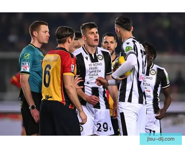 博洛尼亚门将低失误再送礼丢球